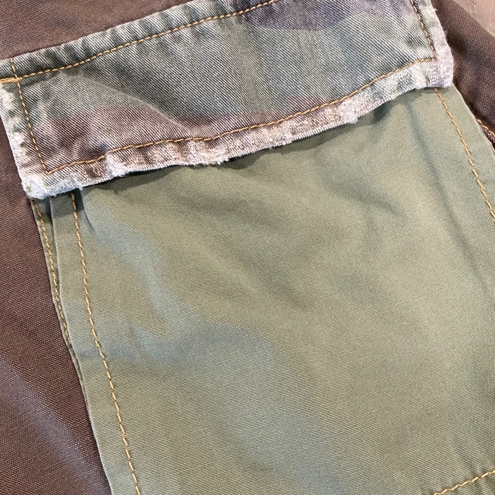 UNIQUE and FUN skirt- like NEW!! ZOOM IN🕵🏻 - Picture 11 of 11